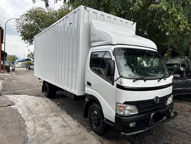 2011 Hino WU410R 4.0 (M) 19.5 Kaki Container Box