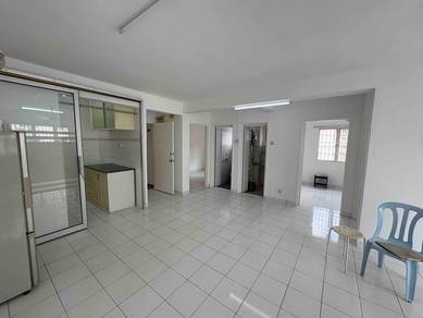 Aman dua apartment for rent ,RM1100 (3 years contract) kepong, reno