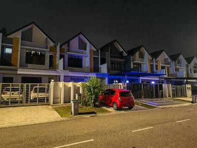 Full loan nice pasir gudang double storey terrace house taman rinting