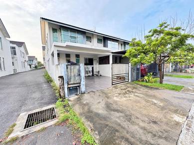 Bangi Avenue 2, Bangi. End Lot 2 Storey Terrace House