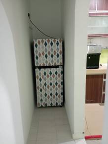 Master Bedroom, Fully Furnish, Private toilet perempuan