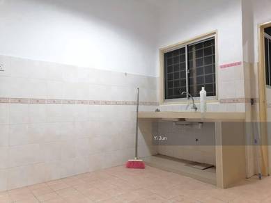 Freehold apartment with Lift @ Pangsapuri Merak, Bandar Kinrara