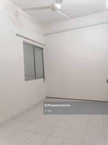 Freehold apartment with Lift @ Pangsapuri Merak, Bandar Kinrara