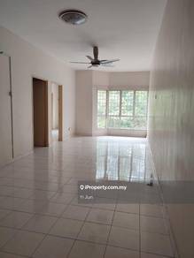 Freehold Partial Furnished @ Pangsapuri Merak, Bandar Kinrara