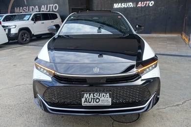 Toyota CROWN 2.4 CROSSOVER RS 4WD HYBRID