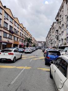 Shop for Rent @ Taman Pusat Kepong. End Lot Unit