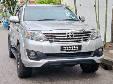 Toyota FORTUNER 2.7 V TRD SPORTIVO (A)