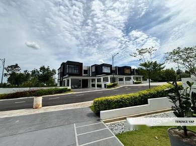 Prestige & Peace – Hilltop Bungalow in Jade Hills Kajang