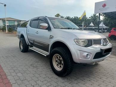 Mitsubishi TRITON 2.5 (A) NICE CONDITION