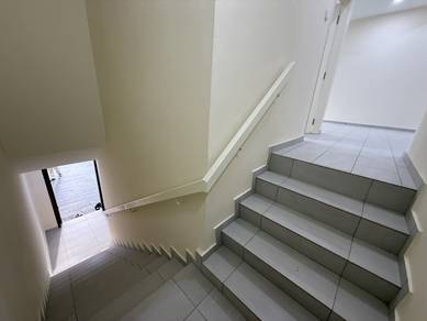 Taman Megah Emas, Kelana Jaya, Petaling Jaya (Townhouse Upper Floor)
