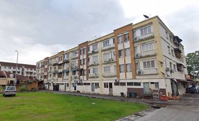 100% Loan  shop flat Taman Kinrara Tk 4/14 660sf 2Room 2bath