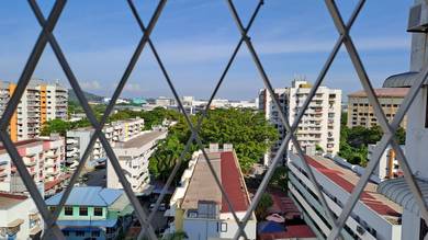 2 rooms flat | Jalan Tengah | Bayan Baru | 538sf | well maintain