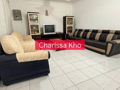 DOUBLE STOREY TERRACE HOUSE FOr RENT BEHIND BOULEVARD SHOPPING MALL