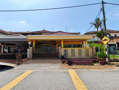 Banting, Freehold Teres 2 Tingkat Fully Renovated Untuk Dijual