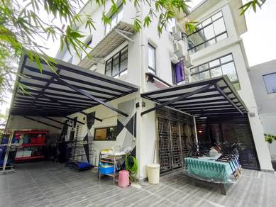 Kajang, Beautiful & Full Renovated Semid Corner Lot For Sale