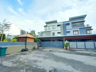 Kajang, Beautiful & Full Renovated Semid Corner Lot For Sale
