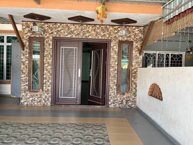 Seremban 2 Garden Avenue NICE HOUSE