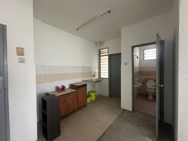 Sri Pulai Flat for sale , good condition , can full loan