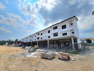 3 Stry Townhouse, Puncak Awani (Sg. Buloh)