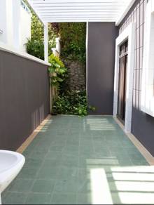 3 1/4 storey Bungalow @ Batu Ferringhi Penang For Sale