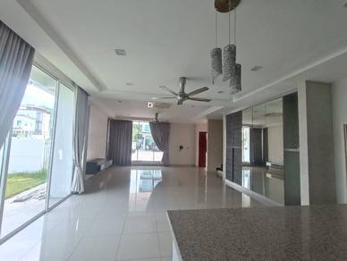 PRIVACY & HUGE Corner 3 Storey Semi-D Jacaranda , Cyberjaya