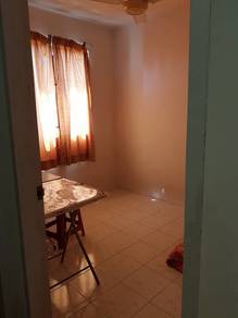 Taman Kristal Apt Block C 3-Bedrooms 700sf Tiles Flooring 1-Carpark