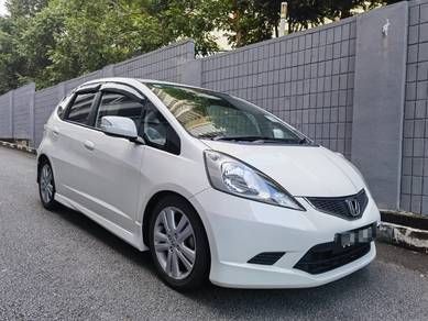Honda JAZZ 1.5 V (A) CBU ORIGINAL CARKING