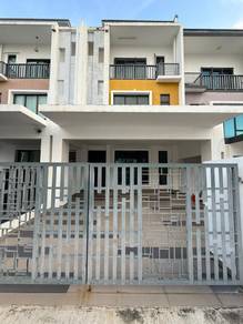 3-storey-Terraced-House-for-rent-Setia-Alam-Selangor