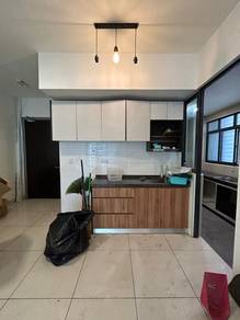 KL Traders Square [ 3+1Bedroom 2Bathroom, 1059sf ] 2 Parking