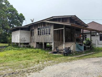 Tanah LOT BANGLO 509MP SERTA RUMAH KAYU KG ATAS TOL KUALA TERENGGANU