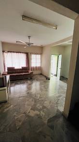 medium room at bk5 bandar kinrara