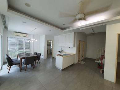 Duplex TOWNHOUSE @ Taman Duta Garden Bundusan | 2 carpark | KK area