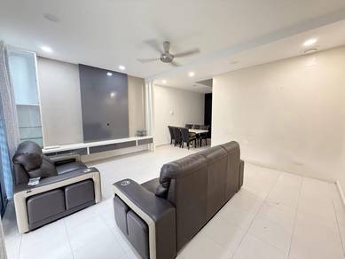 Jp Perdana LA Garden Double Storey Terrace House GG Mount Austin crest