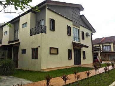 【CANTIK!】 2 Storey House D'16 Seksyen 16 Shah Alam next to i-CT