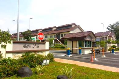 【CANTIK!】 2 Storey House D'16 Seksyen 16 Shah Alam next to i-CT