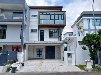 Mutiara Mas 3 Storey Cluster House / Mutiara Rini Skudai Gelang Patah