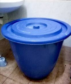 Tong Air Besar (200L)