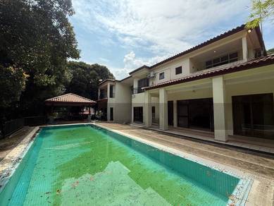 Beverly Row Bungalow with pool