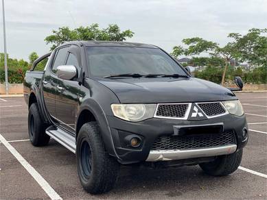 Mitsubishi TRITON 2.5 DOUBLE CAB 4WD (A)