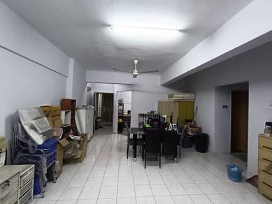 wangsa metroview condo . near lrt and shoplot . pool view  . f/h