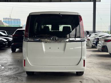 Toyota NOAH 2.0 X (A)