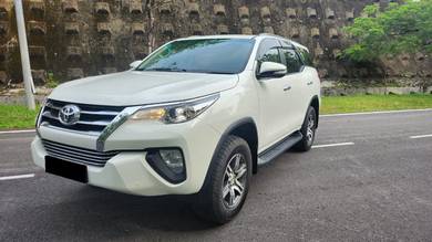 Toyota FORTUNER 2.4 VRZ (A)warranty car king