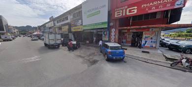 taman melawati 3 storey shoplot . freehold , 22x80 . main road