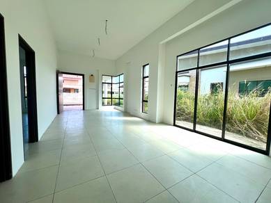 BSI Semi-D House For Sale