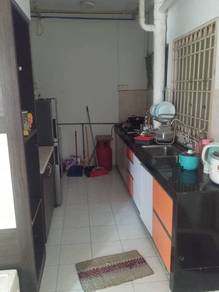 Vista Impiana Seri Kembangan Condo 3r2b 820sqft 