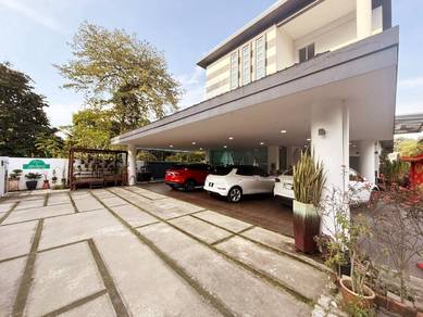 Spacious 3.5 Storey Bungalow with Private Pool & Lift @ Equine Park