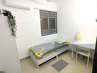 Koi Tropika, Single room for rent@ Taman Industri Pusat Bandar Puchong