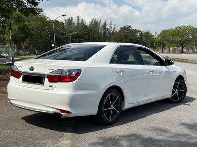 Toyota CAMRY 2.5 HYBRID(A)UMW SVC/NEW BATTERY
