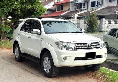 Toyota FORTUNER 2.7 V (P) A/T