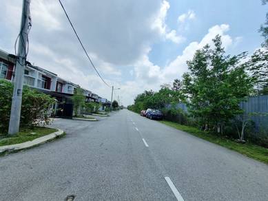 Facing OPEN 2 Storey Terrace Hillpark Maple II Puncak Alam